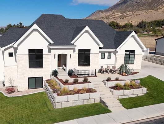 white modern custom home in pleasant grove Utah